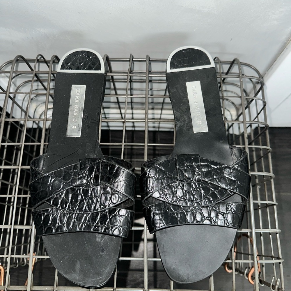 Zara Black Croc-Embossed Slide Mules